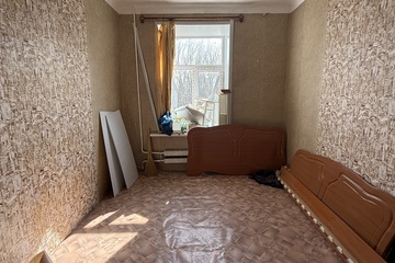 Комната, (всего 10 ком.), 12 м², 3/4 эт.